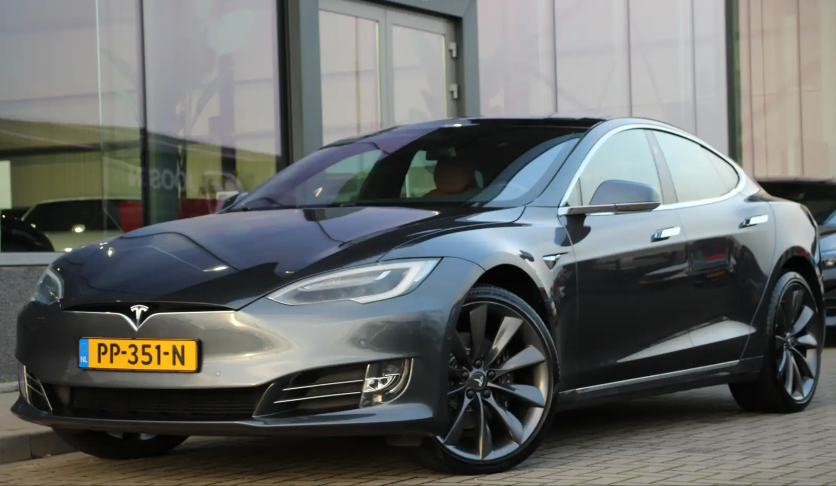 Left hand drive TESLA MODEL S 90D